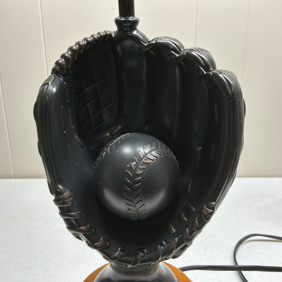 Pottery Barn Teen Baseball Glove Table Lamp - Picture 4 of 9